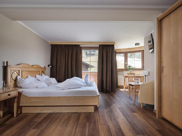 Hotel-Gasthof Zur Schoenen Aussicht St. Johann in Tirol Extérieur photo