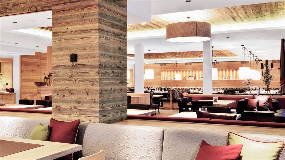 Hotel-Gasthof Zur Schoenen Aussicht St. Johann in Tirol Extérieur photo