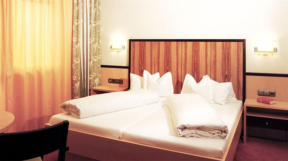 Hotel-Gasthof Zur Schoenen Aussicht St. Johann in Tirol Extérieur photo