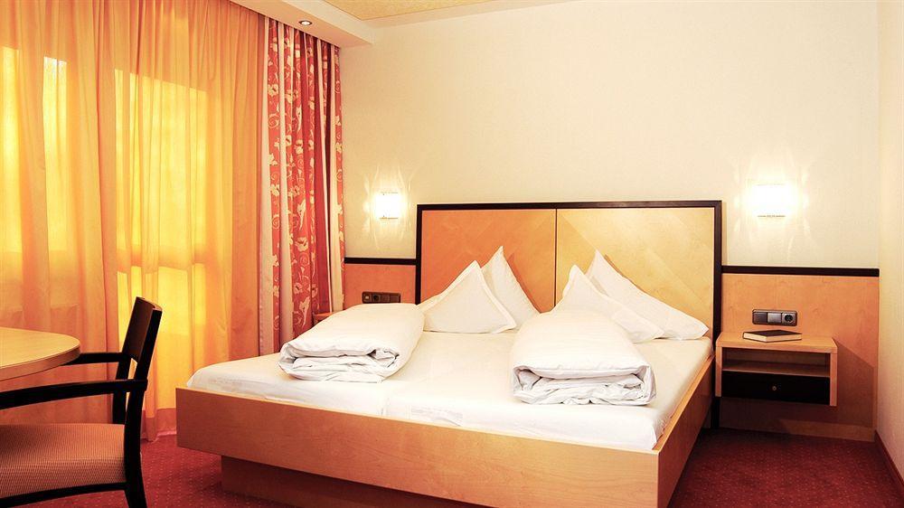 Hotel-Gasthof Zur Schoenen Aussicht St. Johann in Tirol Extérieur photo